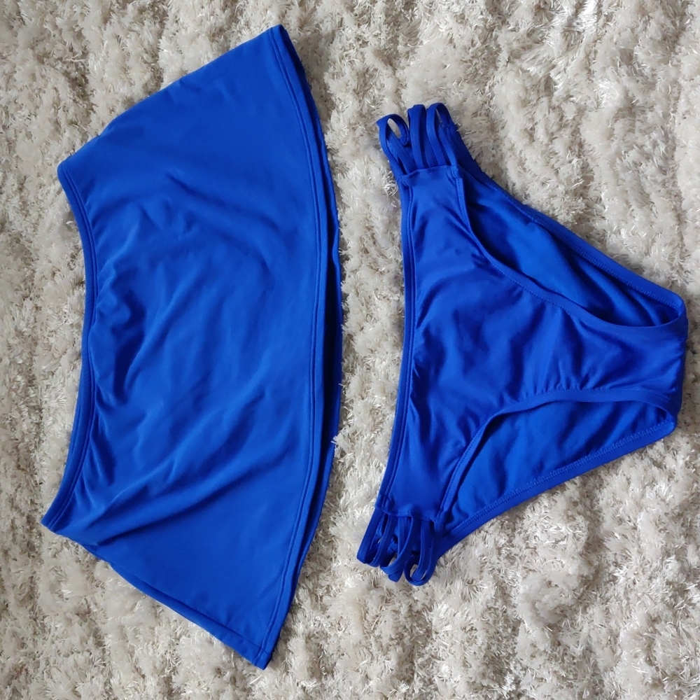 EUC Pair of blue bikini bottoms